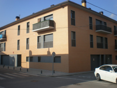CONSTRUCCIÓN DE CASAS Y EDIFICIOS